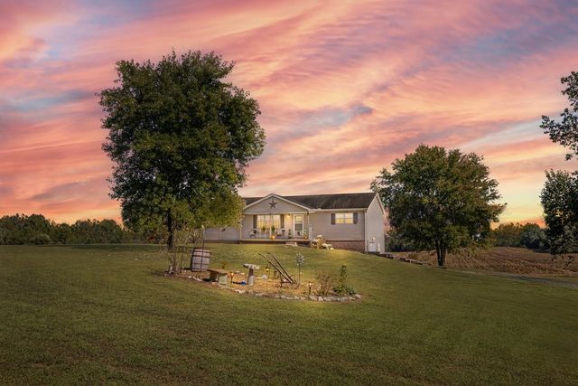 365 Little Benton Rd, Mansfield, TN 38236