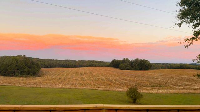 365 Little Benton Rd, Mansfield, TN 38236