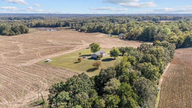 365 Little Benton Rd, Mansfield, TN 38236