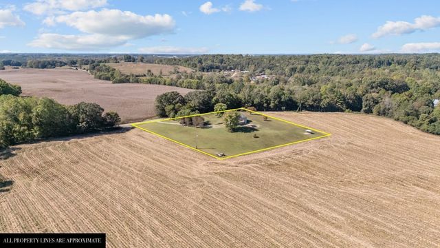 365 Little Benton Rd, Mansfield, TN 38236