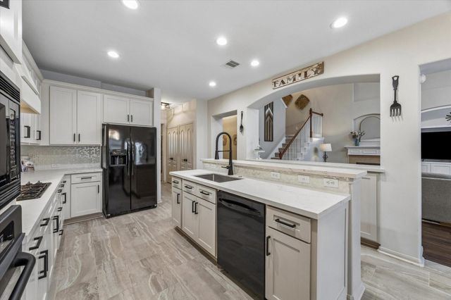 3412 Monarch Meadow Lane, Pearland, TX 77581