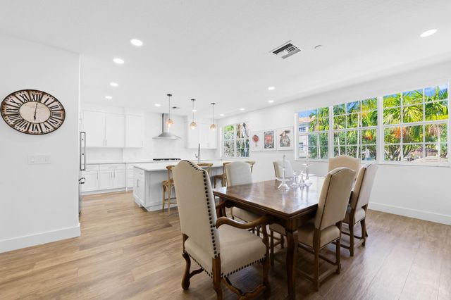 5675 NE Trieste Way, Boca Raton, FL 33487