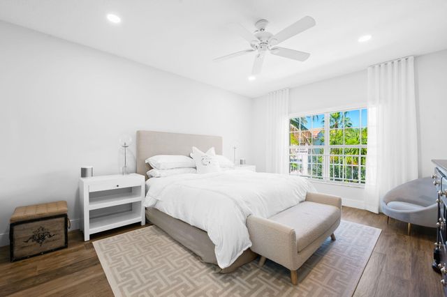 5675 NE Trieste Way, Boca Raton, FL 33487