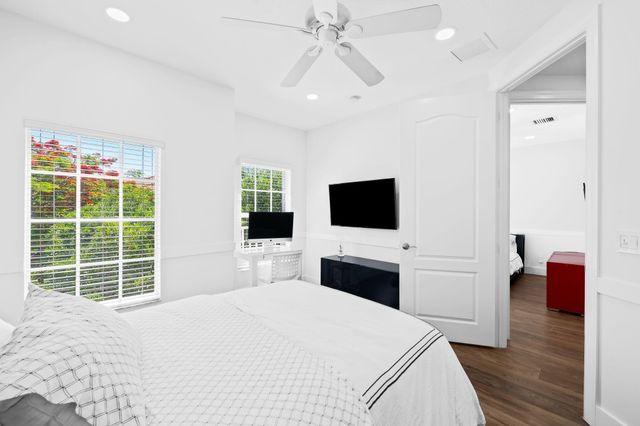 5675 NE Trieste Way, Boca Raton, FL 33487