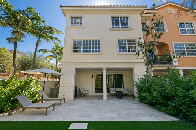 5675 NE Trieste Way, Boca Raton, FL 33487