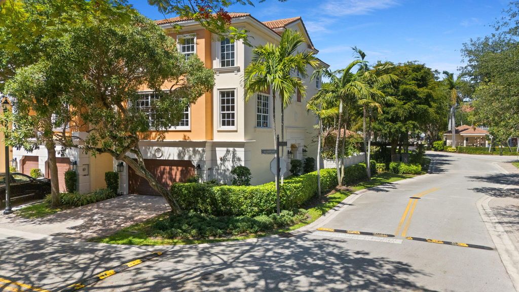 5675 NE Trieste Way, Boca Raton, FL 33487