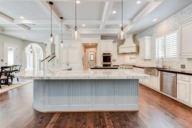 15051 Cathedral Falls Drive, Cypress, TX 77429