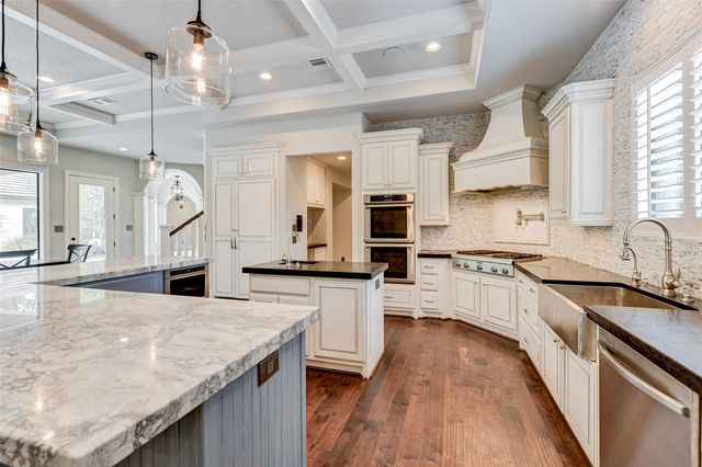 15051 Cathedral Falls Drive, Cypress, TX 77429