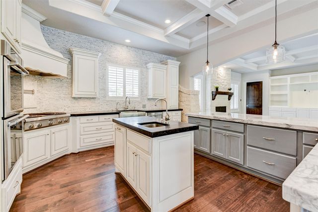 15051 Cathedral Falls Drive, Cypress, TX 77429