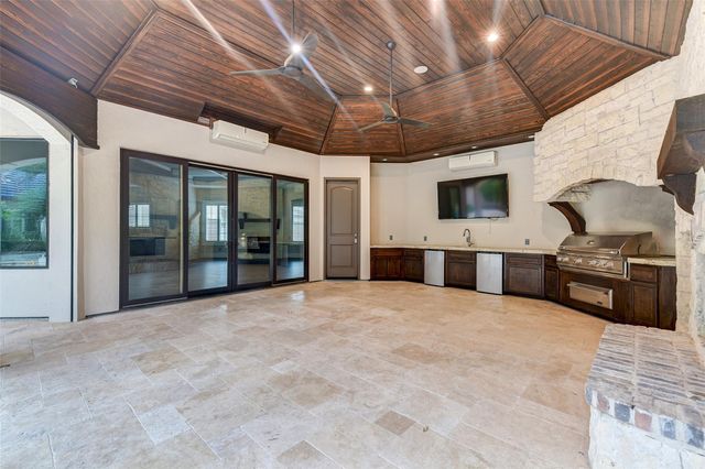 15051 Cathedral Falls Drive, Cypress, TX 77429