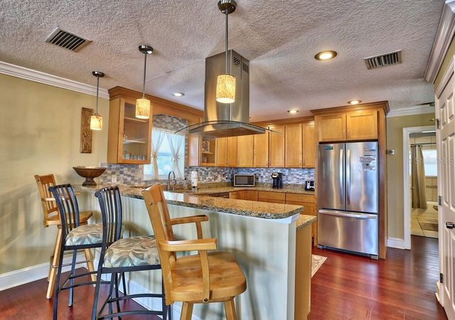 5433 ESSEX AVENUE S, Gulfport, FL 33707