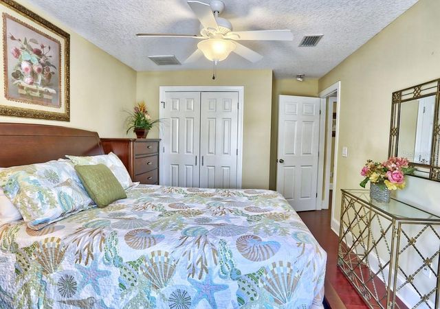 5433 ESSEX AVENUE S, Gulfport, FL 33707