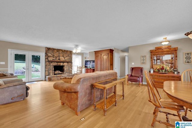 1011 CROSSHILL LANE, Warrior, AL 35180