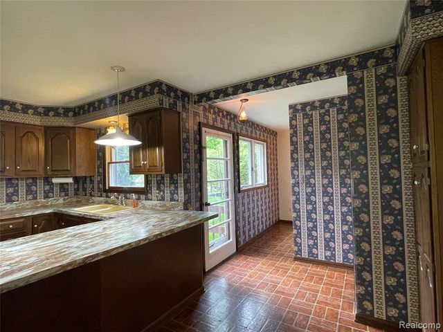 46151 Bloomcrest Drive, Northville, MI 48167