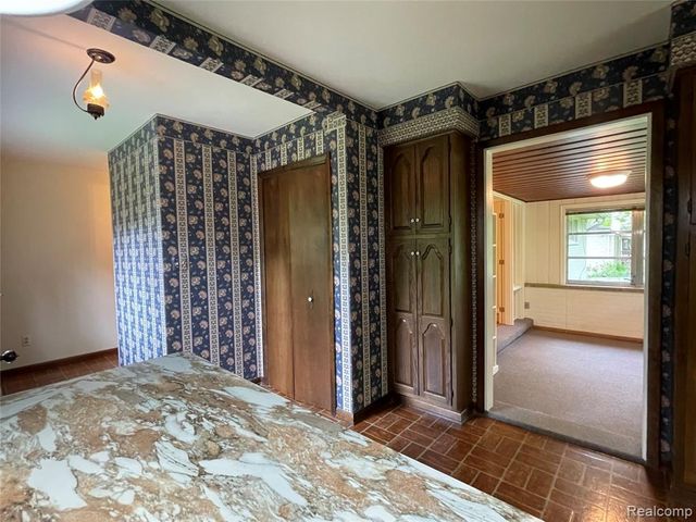 46151 Bloomcrest Drive, Northville, MI 48167