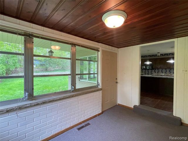 46151 Bloomcrest Drive, Northville, MI 48167