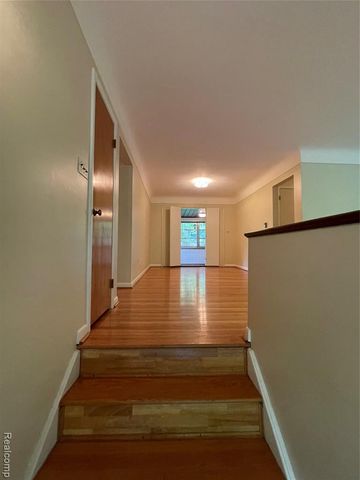 46151 Bloomcrest Drive, Northville, MI 48167
