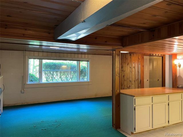 46151 Bloomcrest Drive, Northville, MI 48167