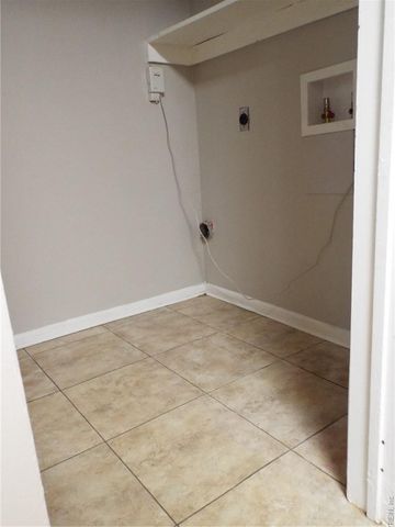 5865 Pickering ST, Virginia Beach, VA 23462