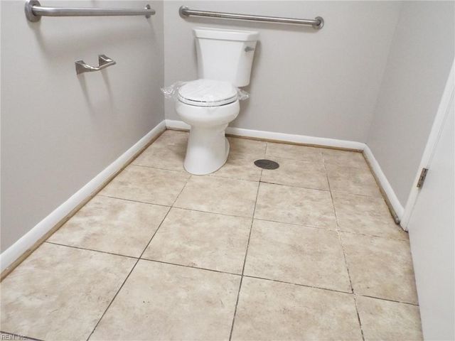 5865 Pickering ST, Virginia Beach, VA 23462