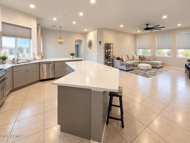 15235 N 77TH Drive, Peoria, AZ 85381