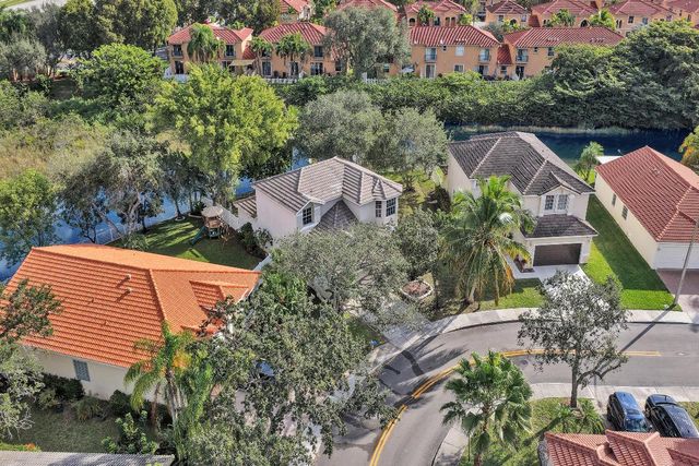 2389 NW 162nd Terrace, Pembroke Pines, FL 33028