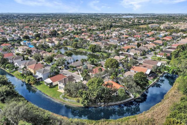 2389 NW 162nd Terrace, Pembroke Pines, FL 33028