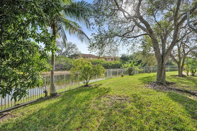 2389 NW 162nd Terrace, Pembroke Pines, FL 33028