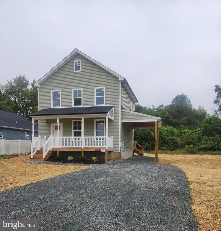 715 LAKEVIEW DR, Colonial Beach, VA 22443