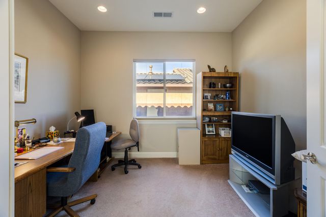 880 Jubilee Boulevard SW, Los Lunas, NM 87031