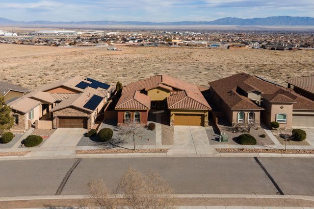 880 Jubilee Boulevard SW, Los Lunas, NM 87031