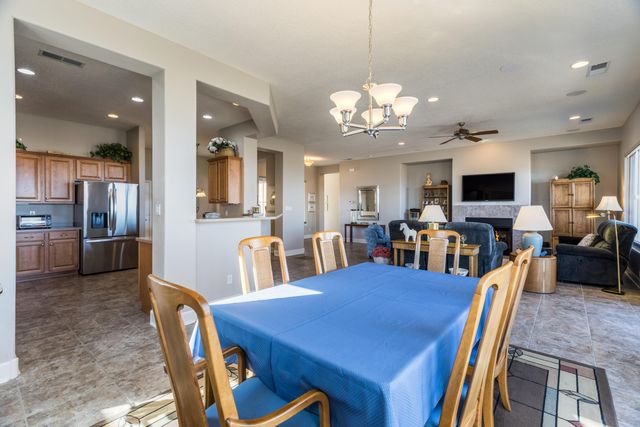 880 Jubilee Boulevard SW, Los Lunas, NM 87031