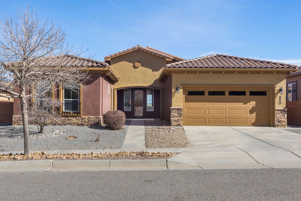 880 Jubilee Boulevard SW, Los Lunas, NM 87031
