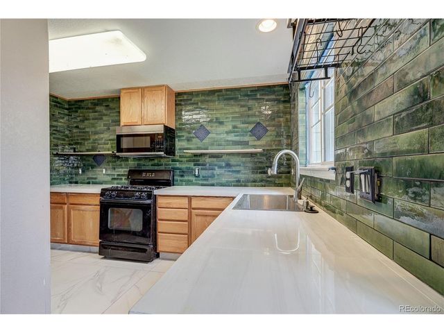 7582 S Sicily Way, Aurora, CO 80016