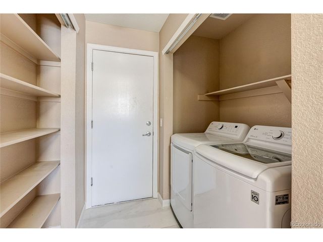 7582 S Sicily Way, Aurora, CO 80016