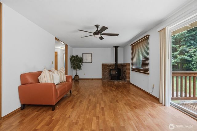 4236 Locker Road SE, Port Orchard, WA 98366