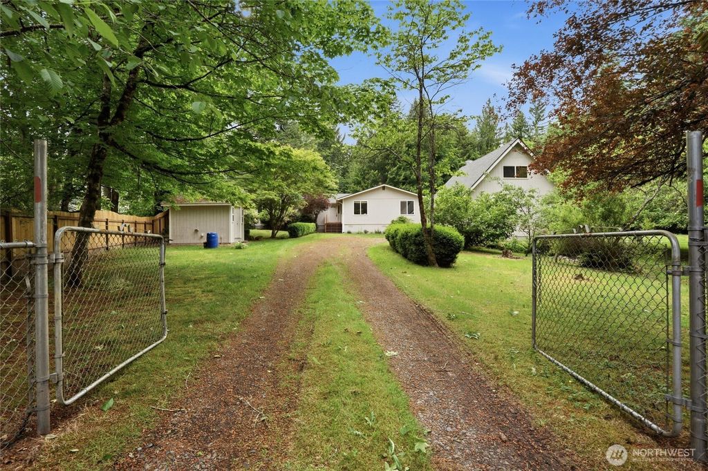 4236 Locker Road SE, Port Orchard, WA 98366