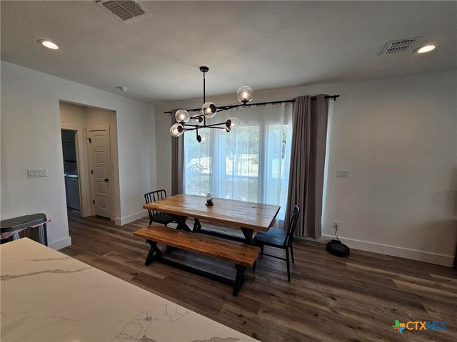 1095 Diamondhead Drive, Canyon Lake, TX 78133