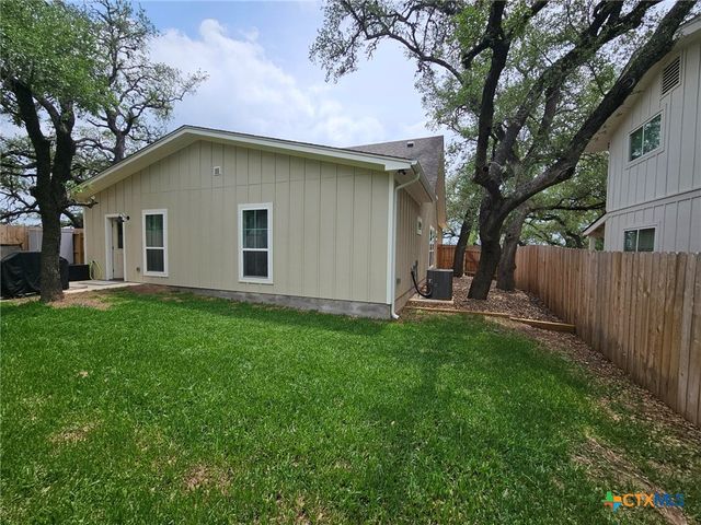 1095 Diamondhead Drive, Canyon Lake, TX 78133