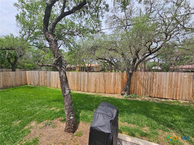 1095 Diamondhead Drive, Canyon Lake, TX 78133