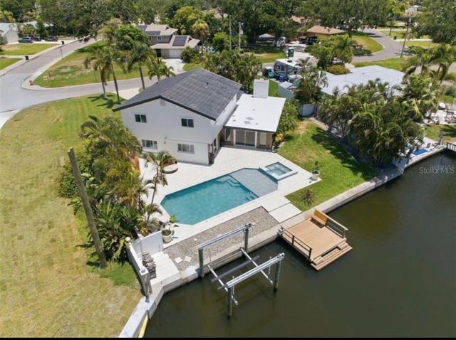 5101 DOVER STREET NE, St Petersburg, FL 33703