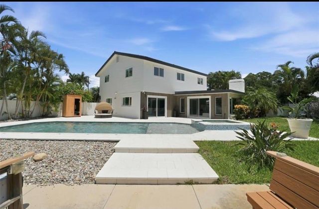 5101 DOVER STREET NE, St Petersburg, FL 33703