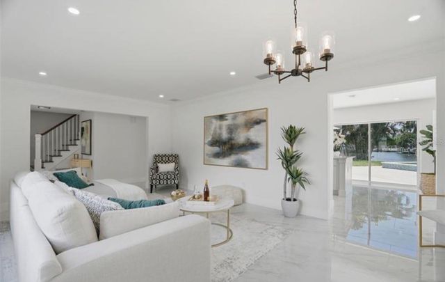 5101 DOVER STREET NE, St Petersburg, FL 33703