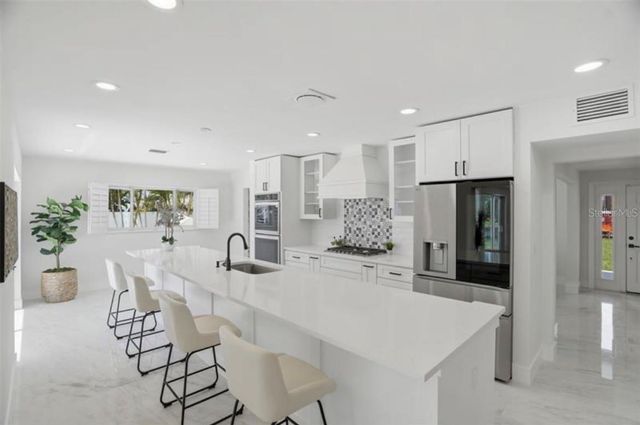 5101 DOVER STREET NE, St Petersburg, FL 33703