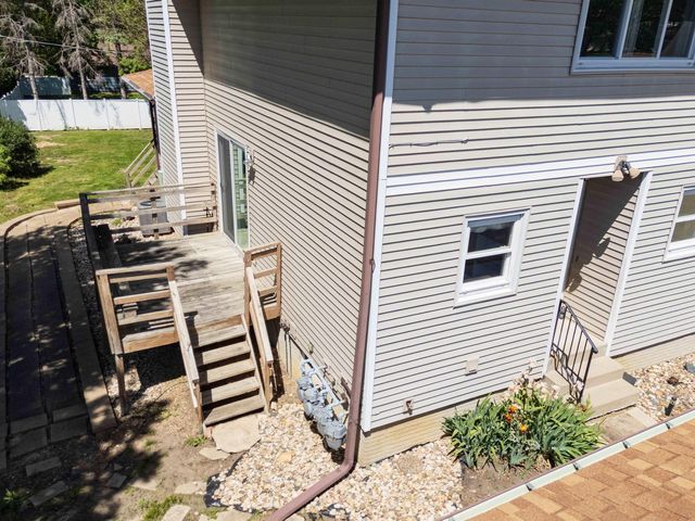 2122 Bicentennial Drive, Cedar Falls, IA 50613