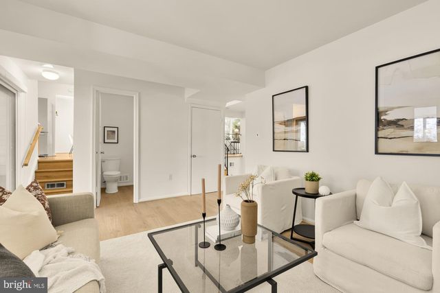 118 WHITE BIRCH CT, Greenbelt, MD 20770