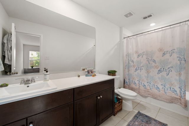 709 Odlozil Lane, Ennis, TX 75119