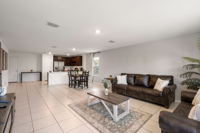 709 Odlozil Lane, Ennis, TX 75119