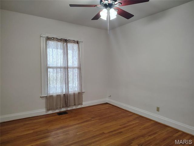 3246 S Big Bend Boulevard, St Louis, MO 63143