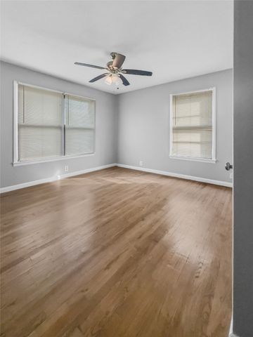 1017 N Houston Street, Royse City, TX 75189